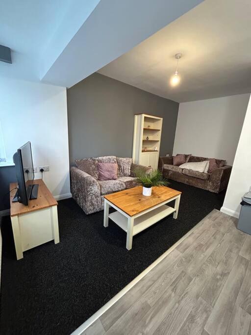 Two Bedroom Apartment Room 18 Стоктон-он-Тис Экстерьер фото